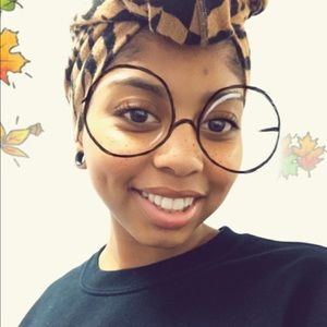 Meet your Posher, Michaela